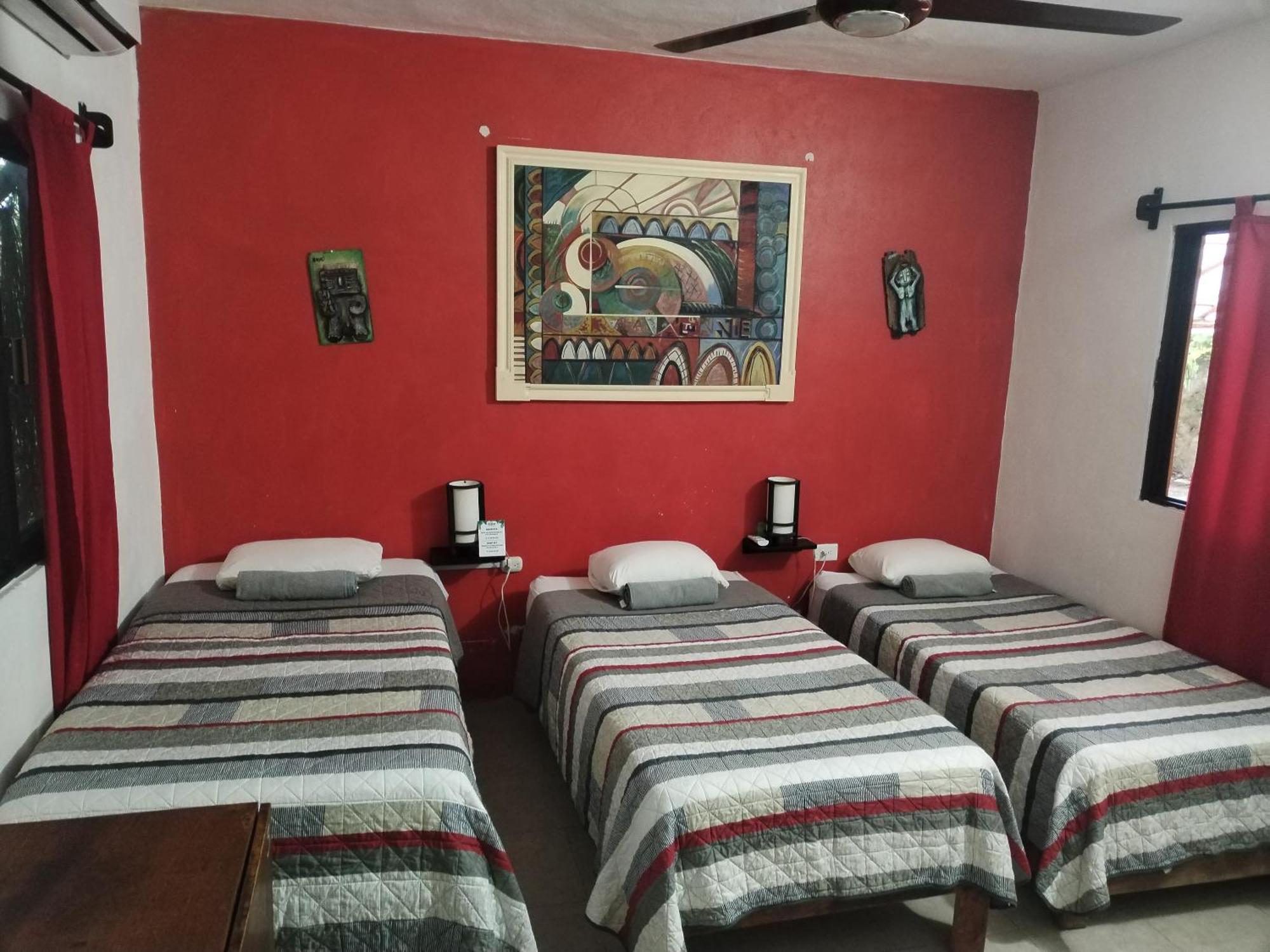 Hostel Casa Xtakay فالادوليد المظهر الخارجي الصورة
